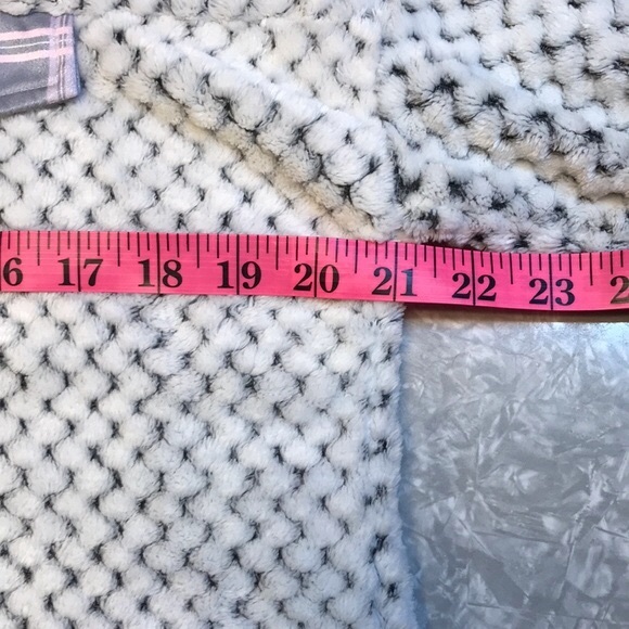 (NEW) Simply Southern Women’s ‘Simply Soft’ Fleece Pullover - Size Medium - Picture 6 of 15